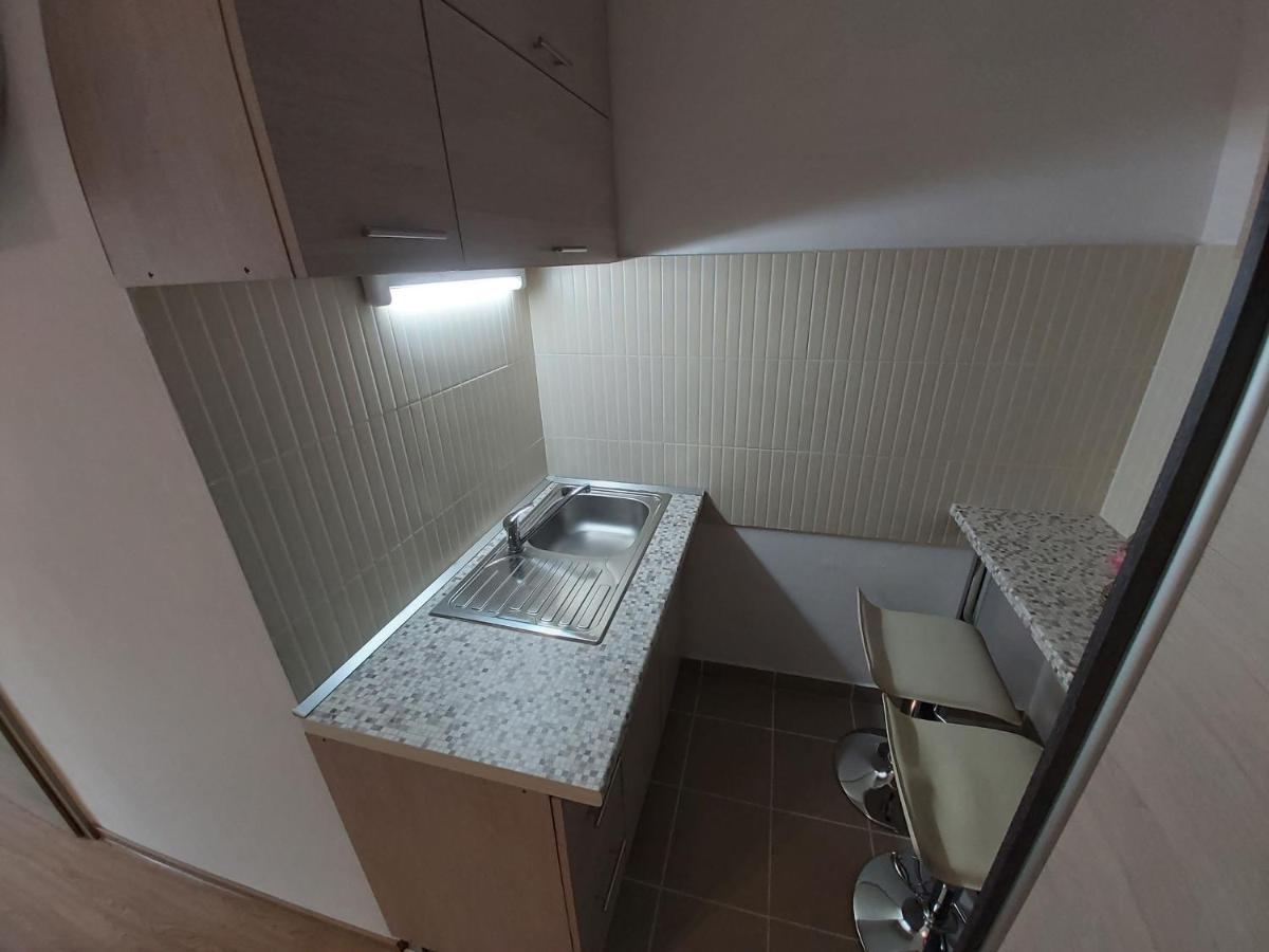 Mamutfenyo Panzio Bed & Breakfast ตาตา ภายนอก รูปภาพ